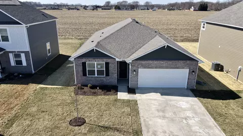 Exterior - 613 Blarney Dr, Pendleton, IN 46064 photo 9 of 11