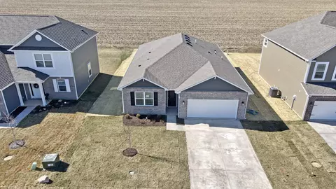Exterior - 613 Blarney Dr, Pendleton, IN 46064 photo 8 of 11