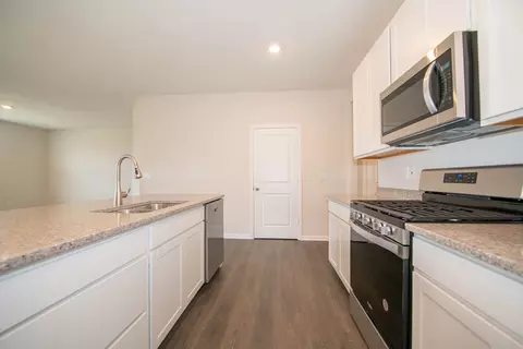 Kitchen - 613 Blarney Dr, Pendleton, IN 46064 photo 5 of 5