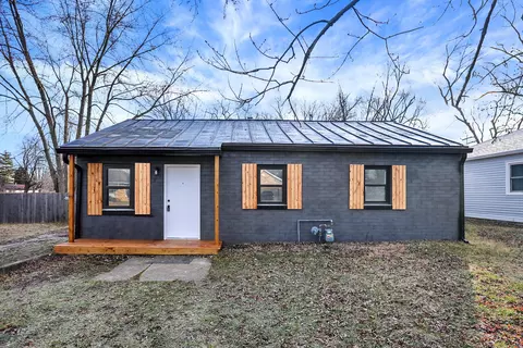 207 Monroe St, Indianapolis, IN 46229