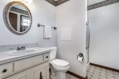 Bath - 3917 Eastern Dr, Anderson, IN 46012 photo 1 of 2