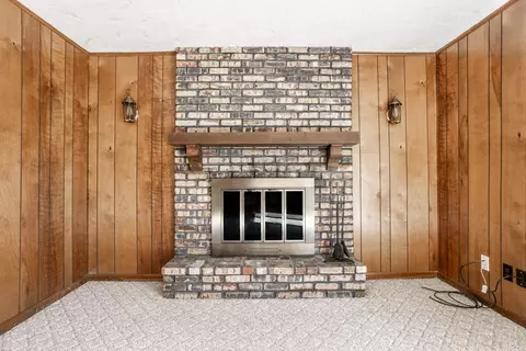 Living - 3917 Eastern Dr, Anderson, IN 46012 photo 1 of 1