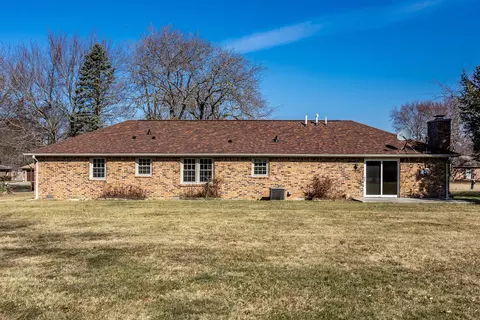 Exterior - 3917 Eastern Dr, Anderson, IN 46012 photo 6 of 13