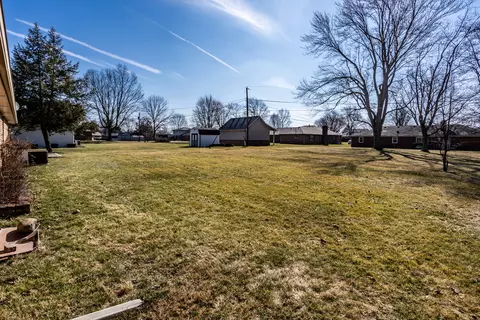 Exterior - 3917 Eastern Dr, Anderson, IN 46012 photo 10 of 13