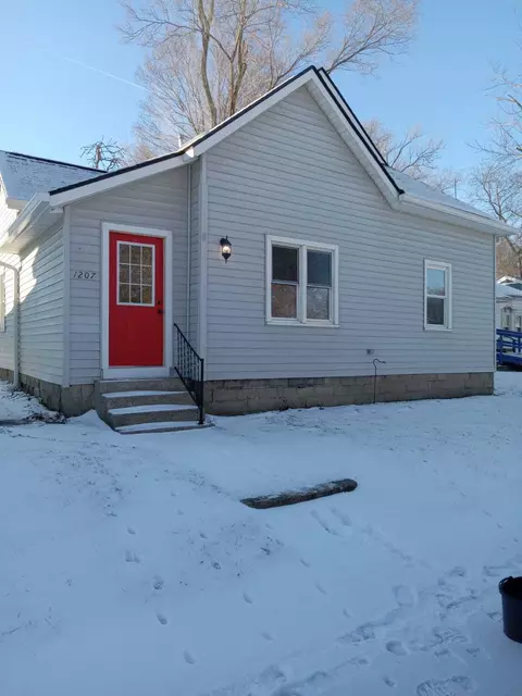 1207 W 10th St, Anderson, IN 46016