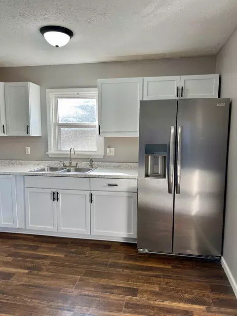 146 Schaefer Dr, Hope, IN 47246 photo 6