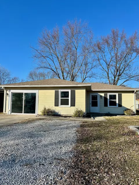 146 Schaefer Dr, Hope, IN 47246