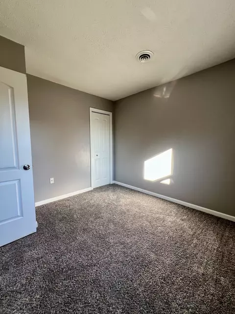 146 Schaefer Dr, Hope, IN 47246 photo 17