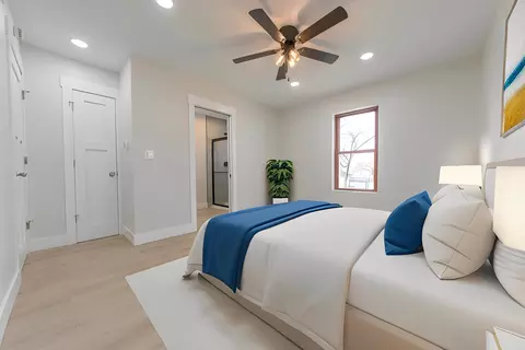 Bedroom - 2017 Irwin Dr, Columbus, IN 47201 photo 2 of 3
