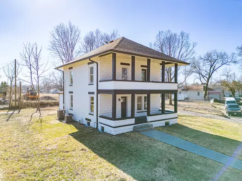 Exterior - 2017 Irwin Dr, Columbus, IN 47201 photo 14 of 15