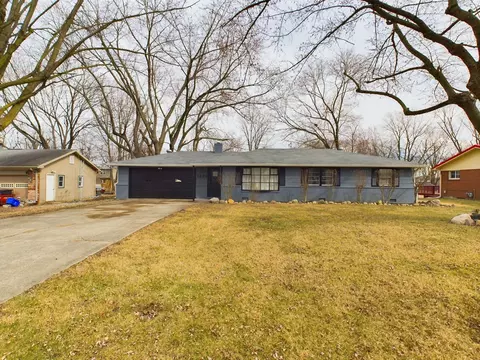 1424 Northcrest Dr, Anderson, IN 46012