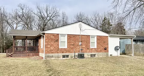 Exterior - 527 Scott St, Hope, IN 47246 photo 11 of 14