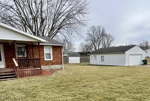 Exterior - 527 Scott St, Hope, IN 47246 photo 7 of 14