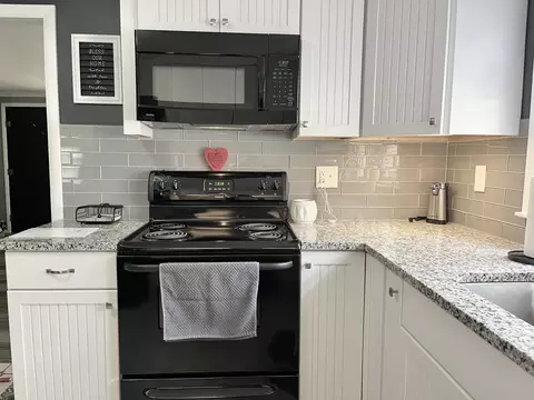 Kitchen - 527 Scott St, Hope, IN 47246 photo 2 of 4