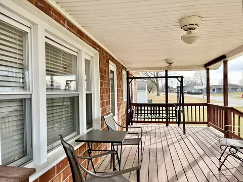 Exterior - 527 Scott St, Hope, IN 47246 photo 3 of 14