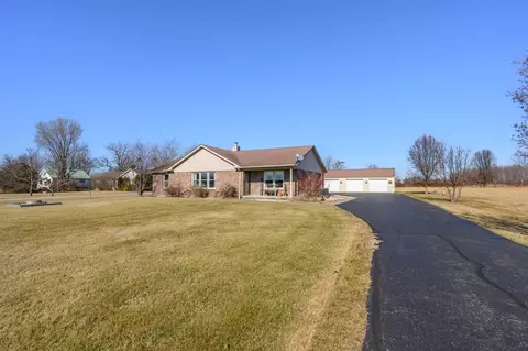 10204 E 275 N, Seymour, IN 47274