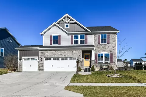 1246 Heartland Dr, Westfield, IN 46074