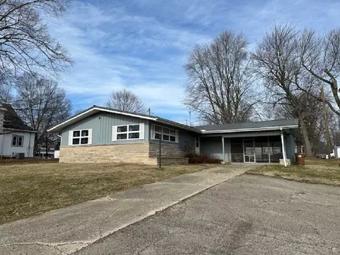 203 E Main St, Hillsboro, IN 47949