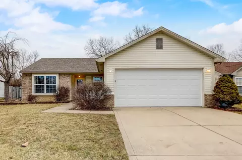 9220 Whitecliff Way, Indianapolis, IN 46234