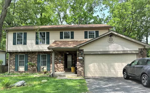 112 Rush Ct, Fishers, IN 46038