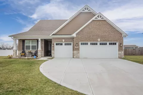7805 Rolling Green Dr, Plainfield, IN 46168