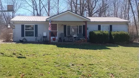 2104 Sunset Ct, Greencastle, IN 46135