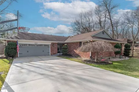 897 Sleepy Hollow Pl, Greenwood, IN 46142