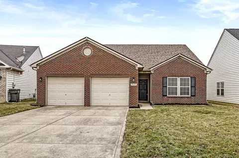 6526 Southern Cross Dr, Indianapolis, IN 46237