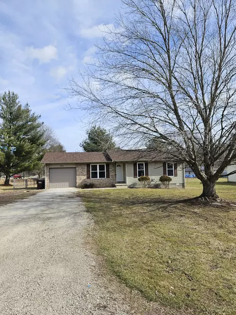 110 Flintwood Dr W, North Vernon, IN 47265