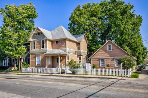 640 E 10th St, Indianapolis, IN 46202