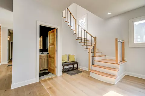 640 E 10th St, Indianapolis, IN 46202 photo 5