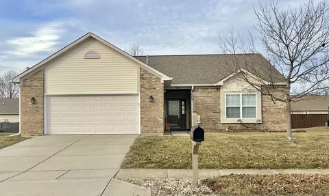 740 W Harriman Ave, Bargersville, IN 46106