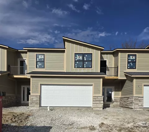 5858 Harbour Town Dr, Noblesville, IN 46062