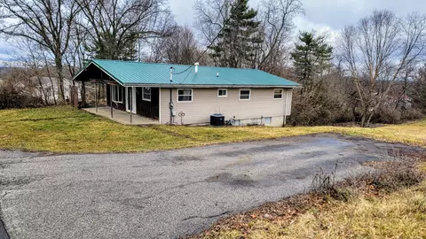 5852 Dutch Hollow Rd, Aurora, IN 47001
