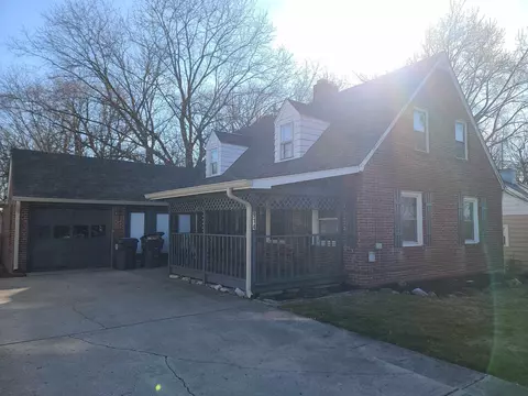 914 Myers St, Anderson, IN 46012