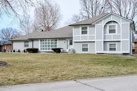 550 Teton Trl, Indianapolis, IN 46217