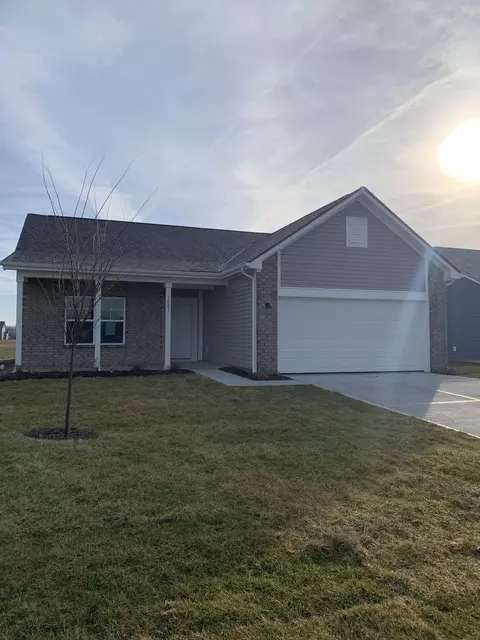 1601 N Sailboat Dr N, Greenfield, IN 46140