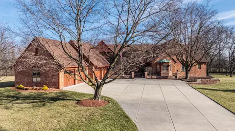 10775 Torrey Pines Cir, Carmel, IN 46032