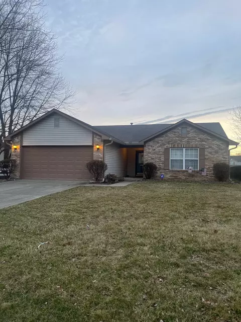 424 Winterhawk Dr, Indianapolis, IN 46241