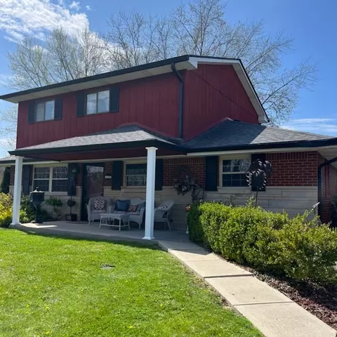 610 Memorial Dr, Beech Grove, IN 46107