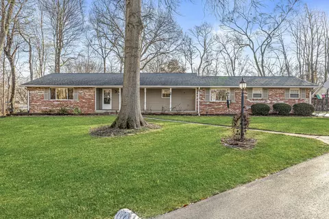 8811 Cholla Rd, Indianapolis, IN 46240
