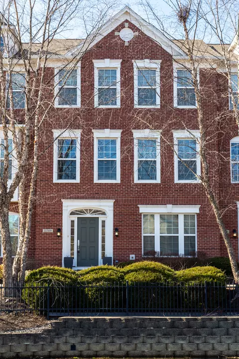 11709 Yale Dr, Carmel, IN 46032