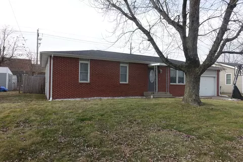 621 N Jackson Park Dr, Seymour, IN 47274