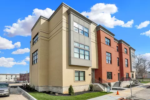 64 E Wayne St #A, Franklin, IN 46131