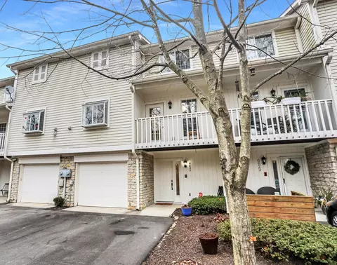 6625 Shore Island Dr, Indianapolis, IN 46220