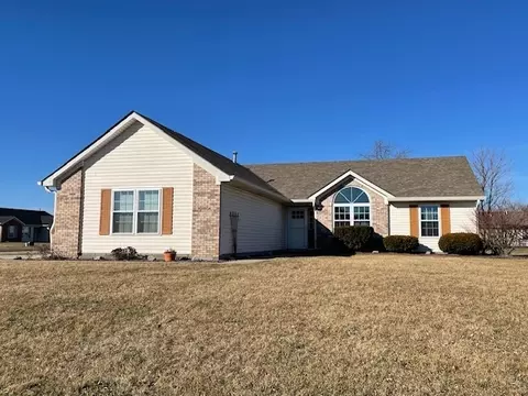 292 Sweetheart Ct, Greenfield, IN 46140