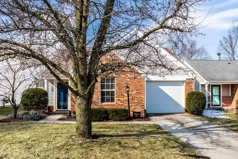 9611 Roxbury Dr, Fishers, IN 46038