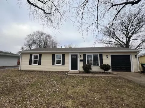 48 Southlane Dr, Whiteland, IN 46184