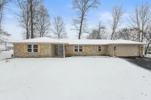 Exterior - 127 E Michelle Ln, Pendleton, IN 46064 photo 2 of 5