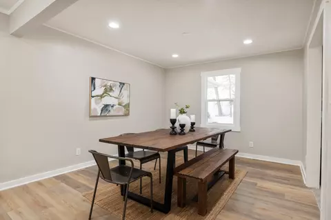 Dining - 127 E Michelle Ln, Pendleton, IN 46064 photo 1 of 2